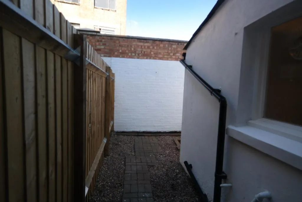 2 bedroom terraced house for rent