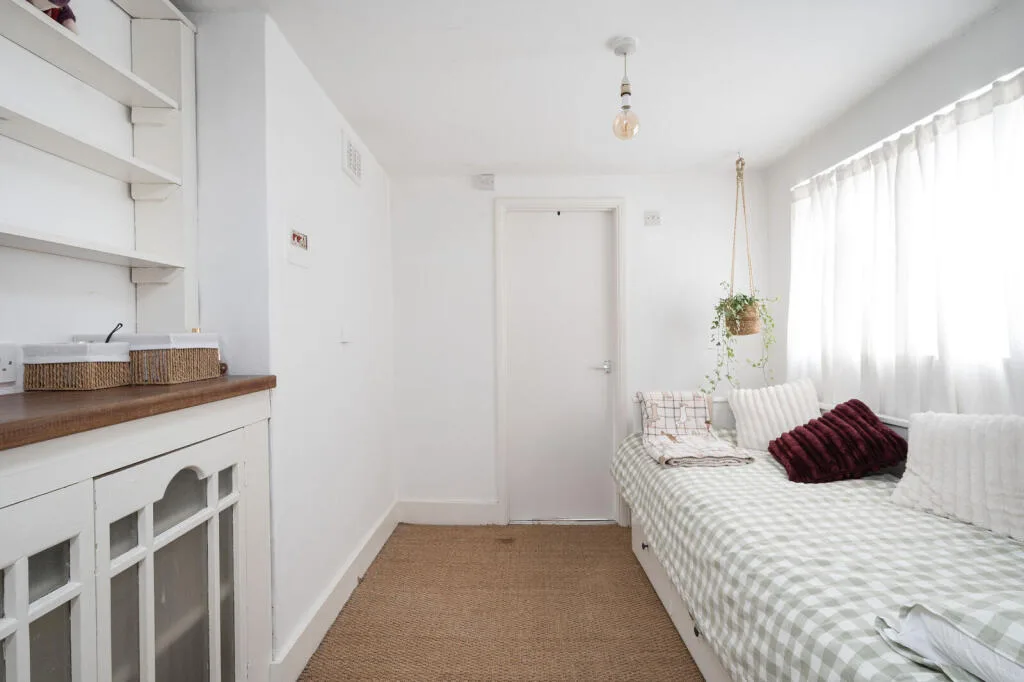 1 bedroom maisonette for rent