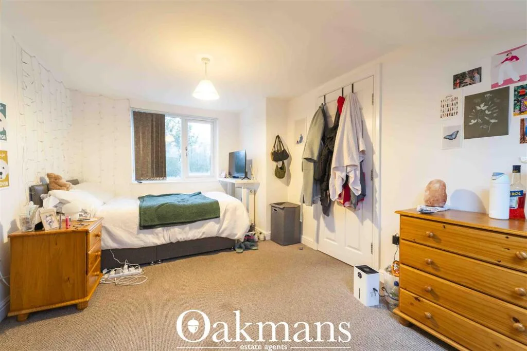 9 bedroom house for rent