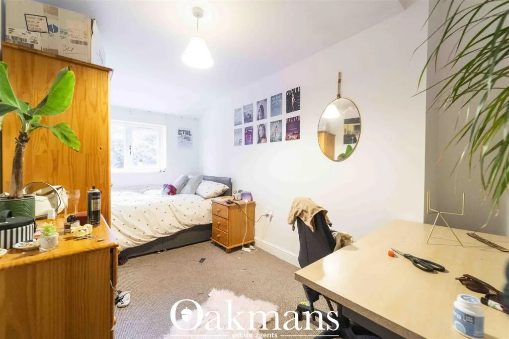9 bedroom house for rent