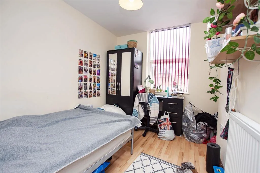 5 bedroom house for rent