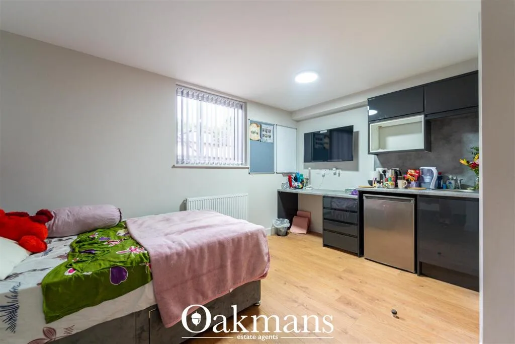 5 bedroom house for rent