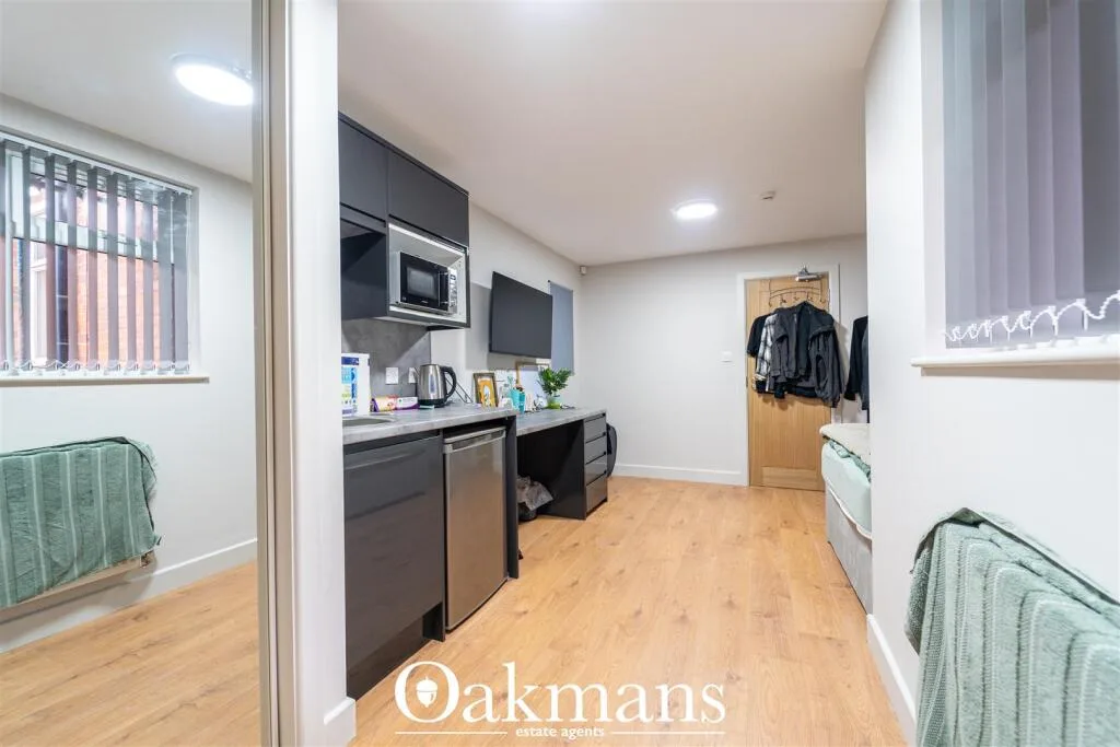 5 bedroom house for rent