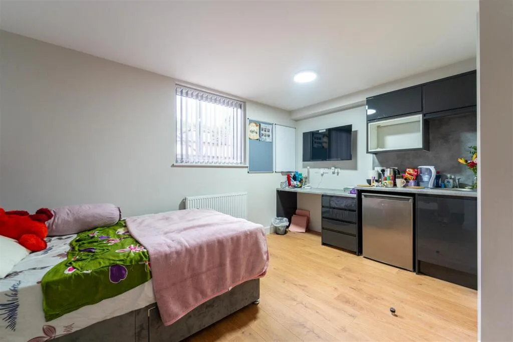5 bedroom house for rent