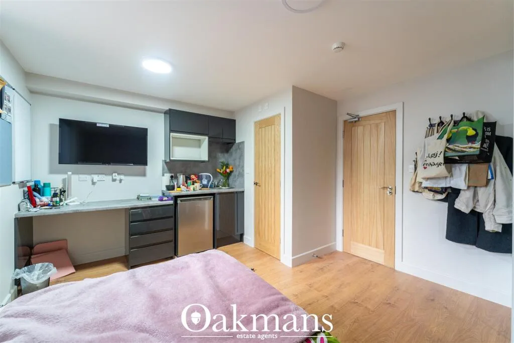 5 bedroom house for rent