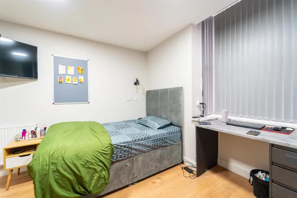 5 bedroom house for rent
