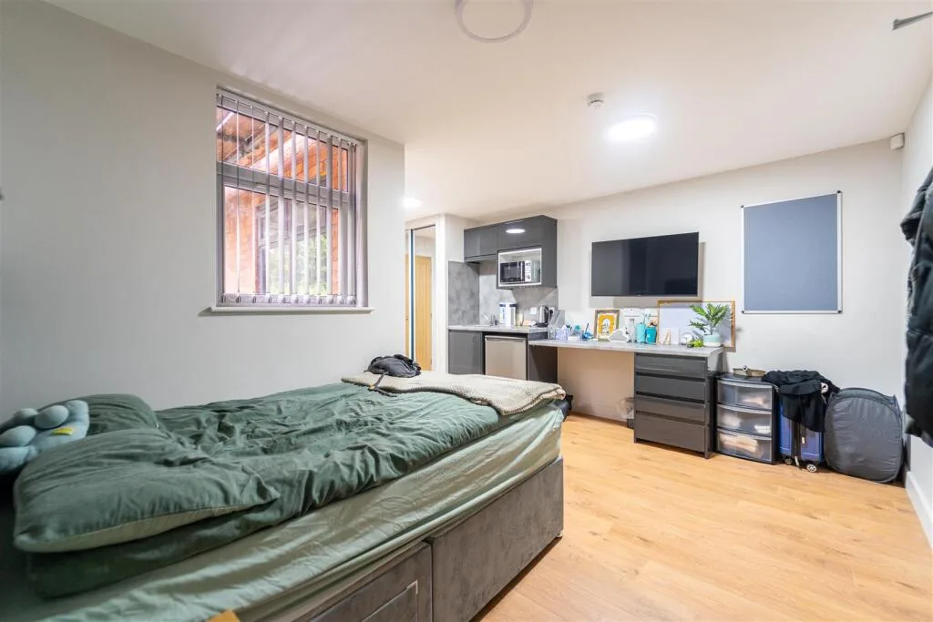 5 bedroom house for rent