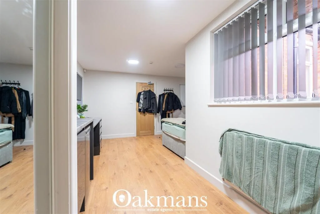 5 bedroom house for rent