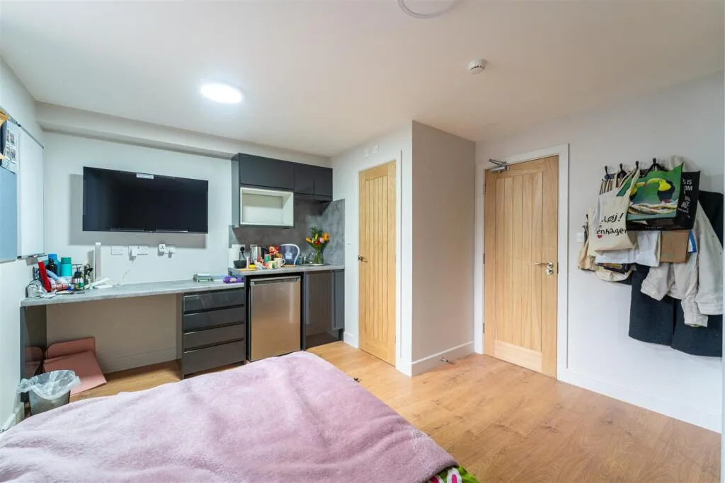 5 bedroom house for rent