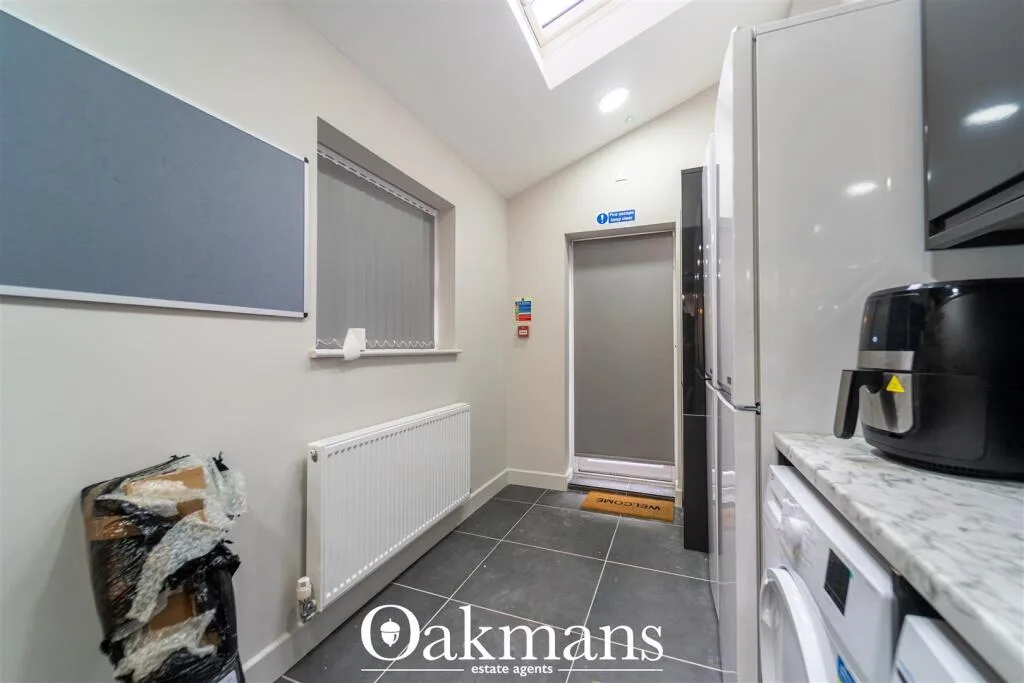 5 bedroom house for rent