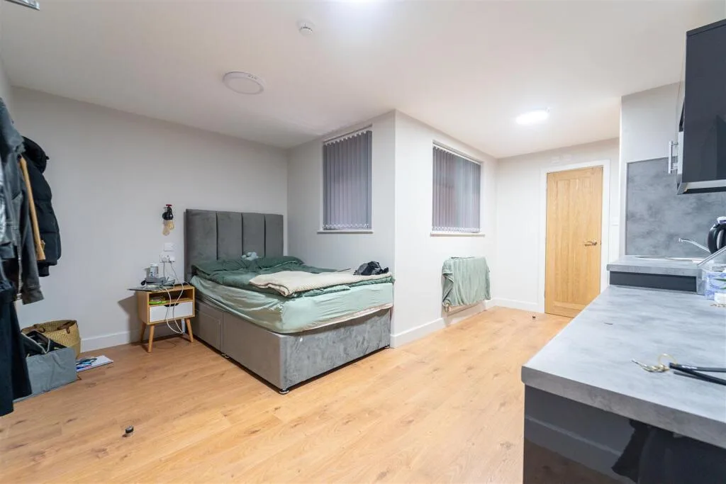 5 bedroom house for rent