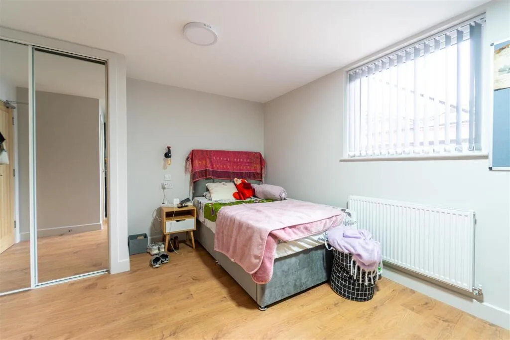 5 bedroom house for rent