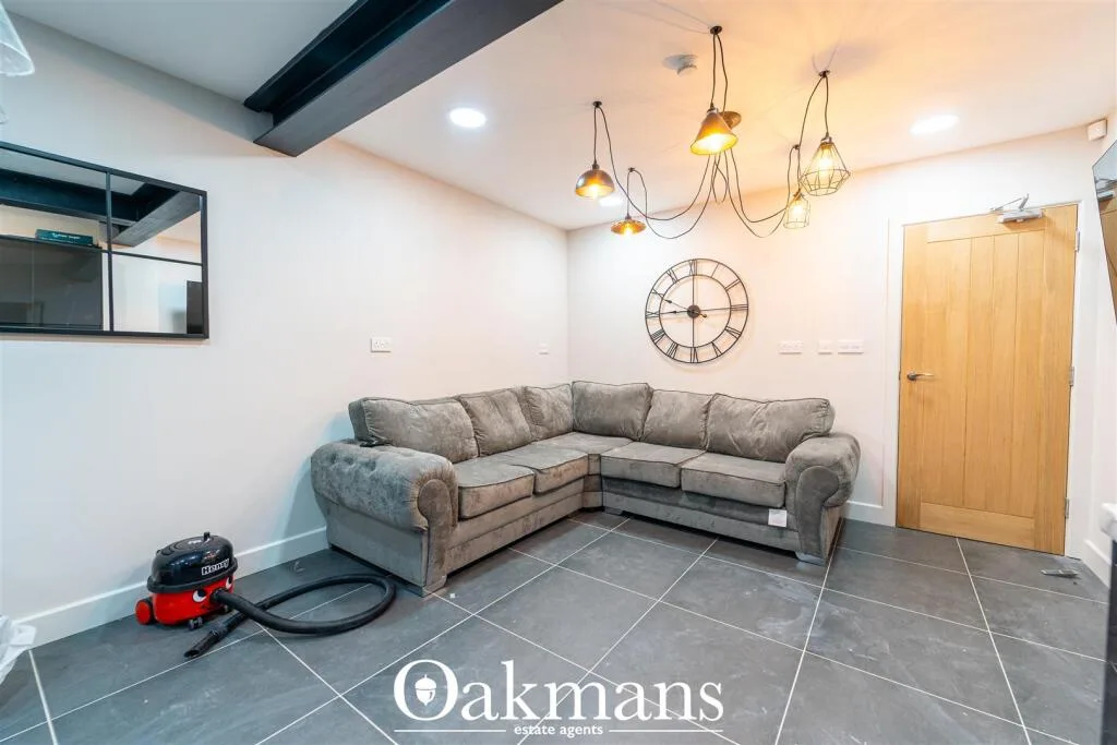 5 bedroom house for rent