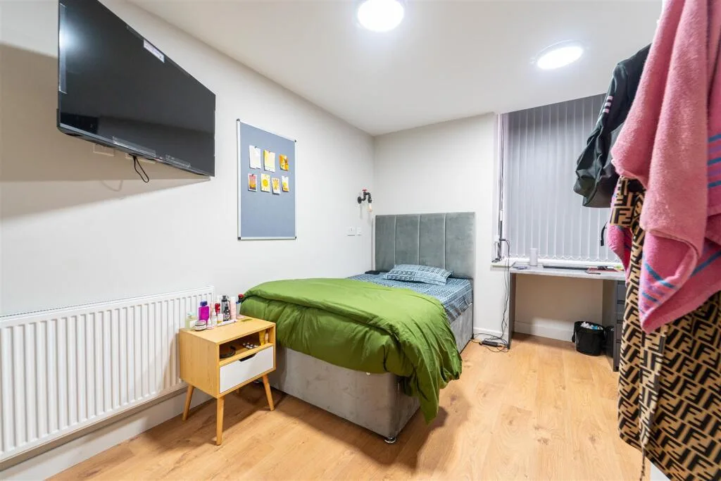 5 bedroom house for rent