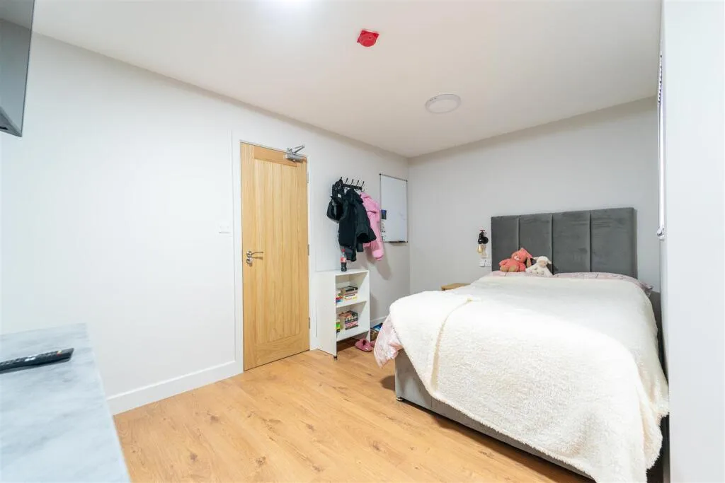 5 bedroom house for rent