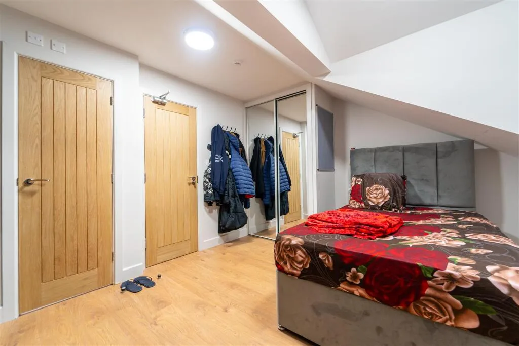 5 bedroom house for rent