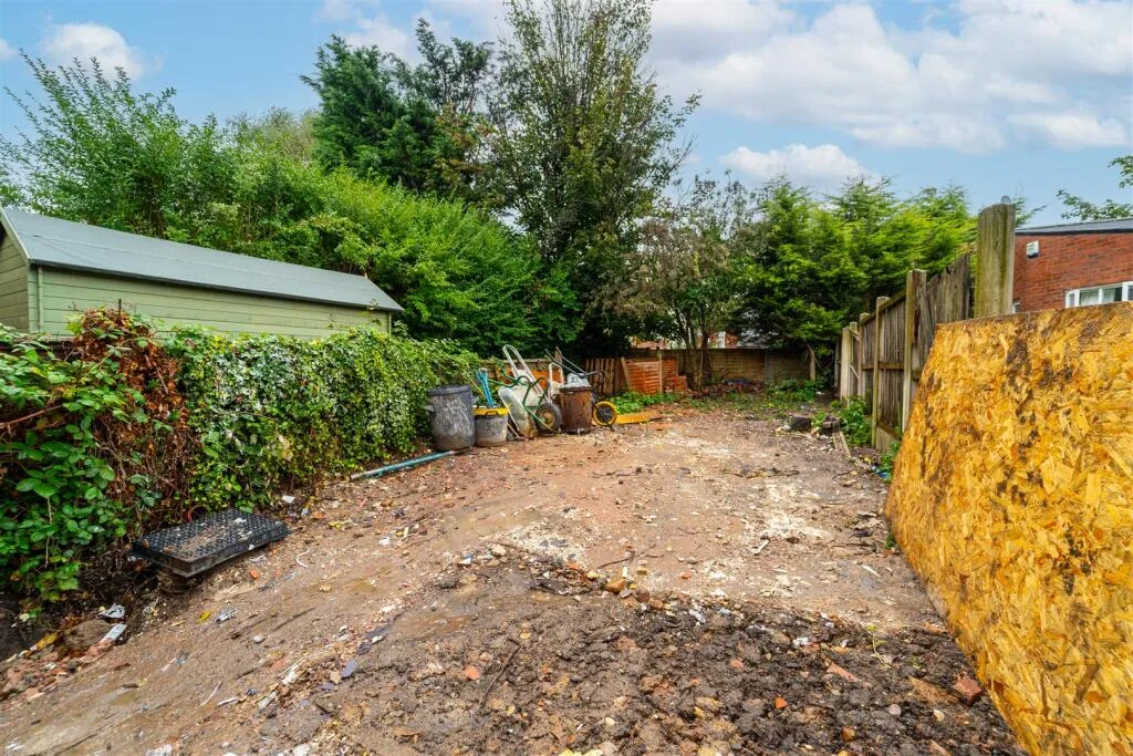 5 bedroom house for rent