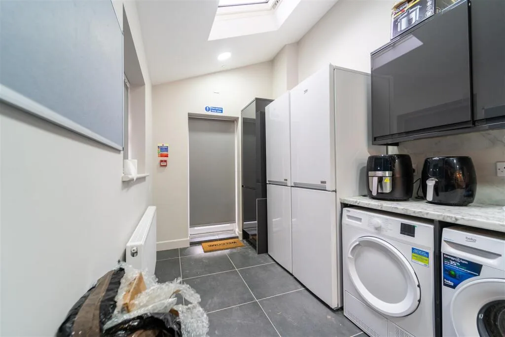 5 bedroom house for rent