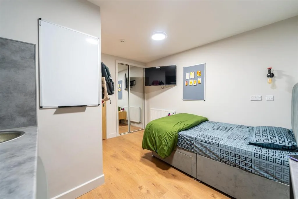 5 bedroom house for rent