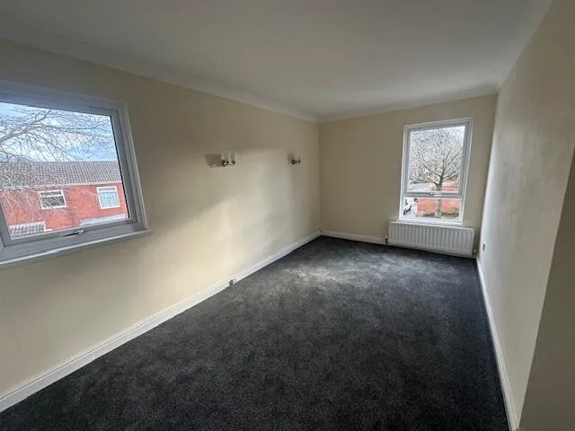 3 bedroom end of terrace house for rent