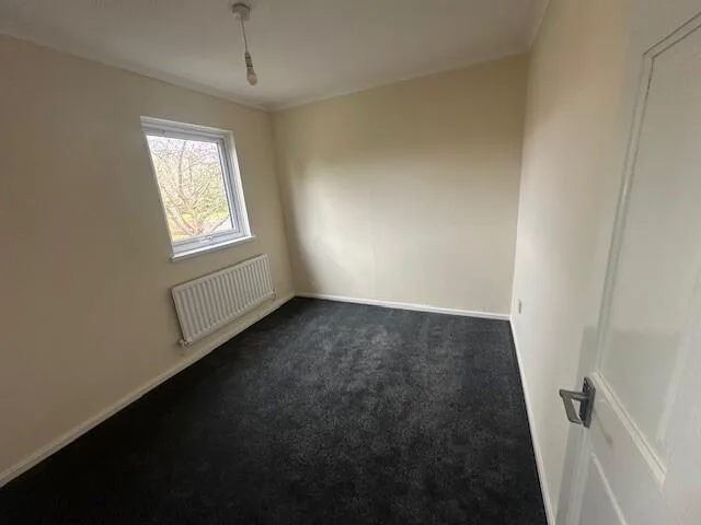 3 bedroom end of terrace house for rent