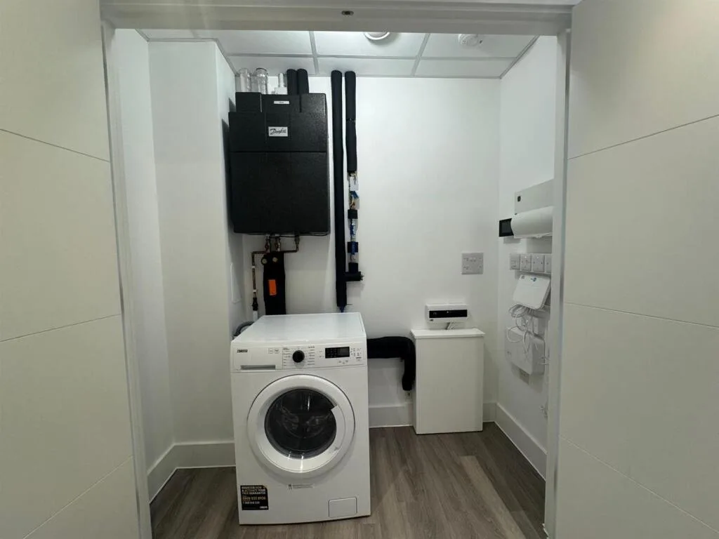 1 bedroom house for rent