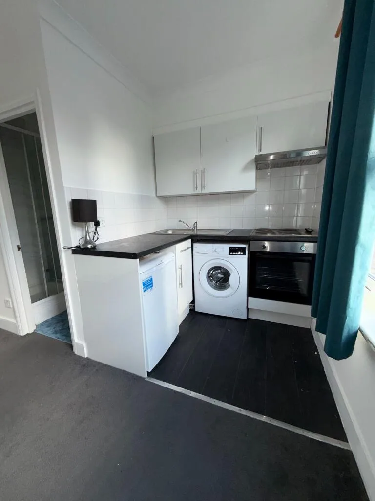 Studio flat for rent
