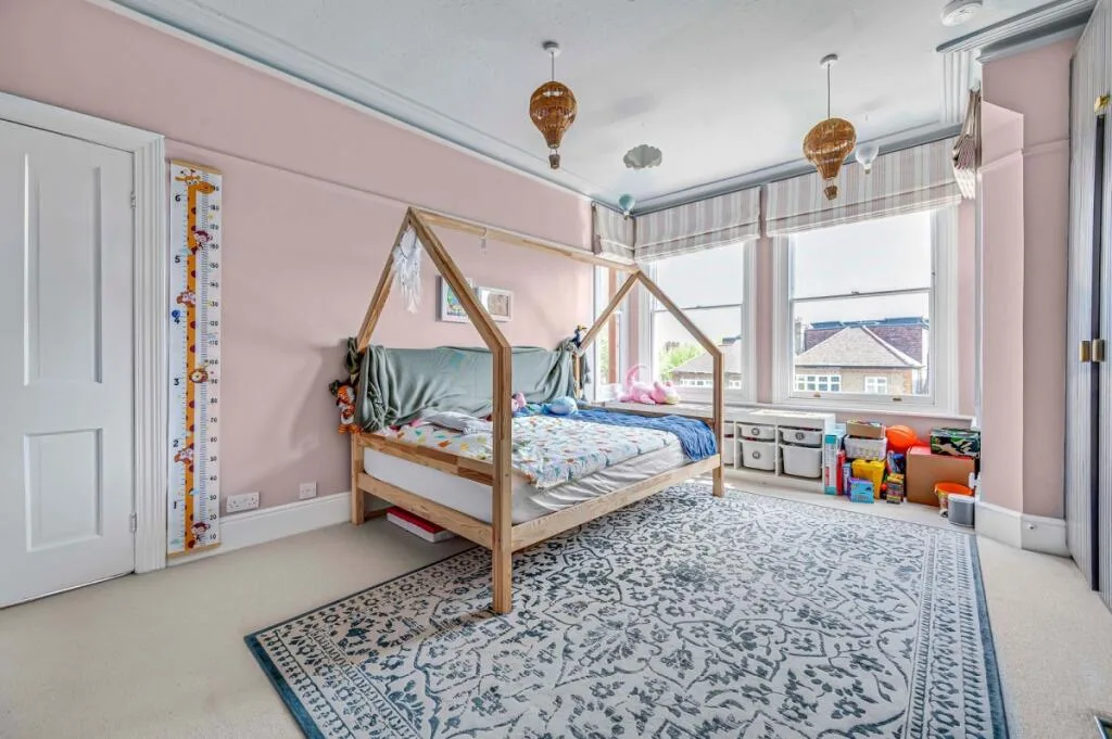 5 bedroom house for rent