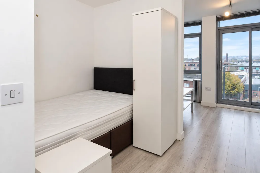 Studio flat for rent