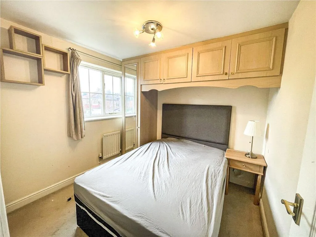 3 bedroom semi-detached house for rent