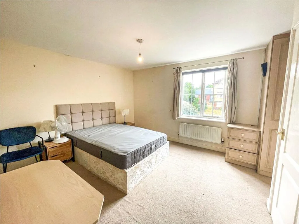3 bedroom semi-detached house for rent