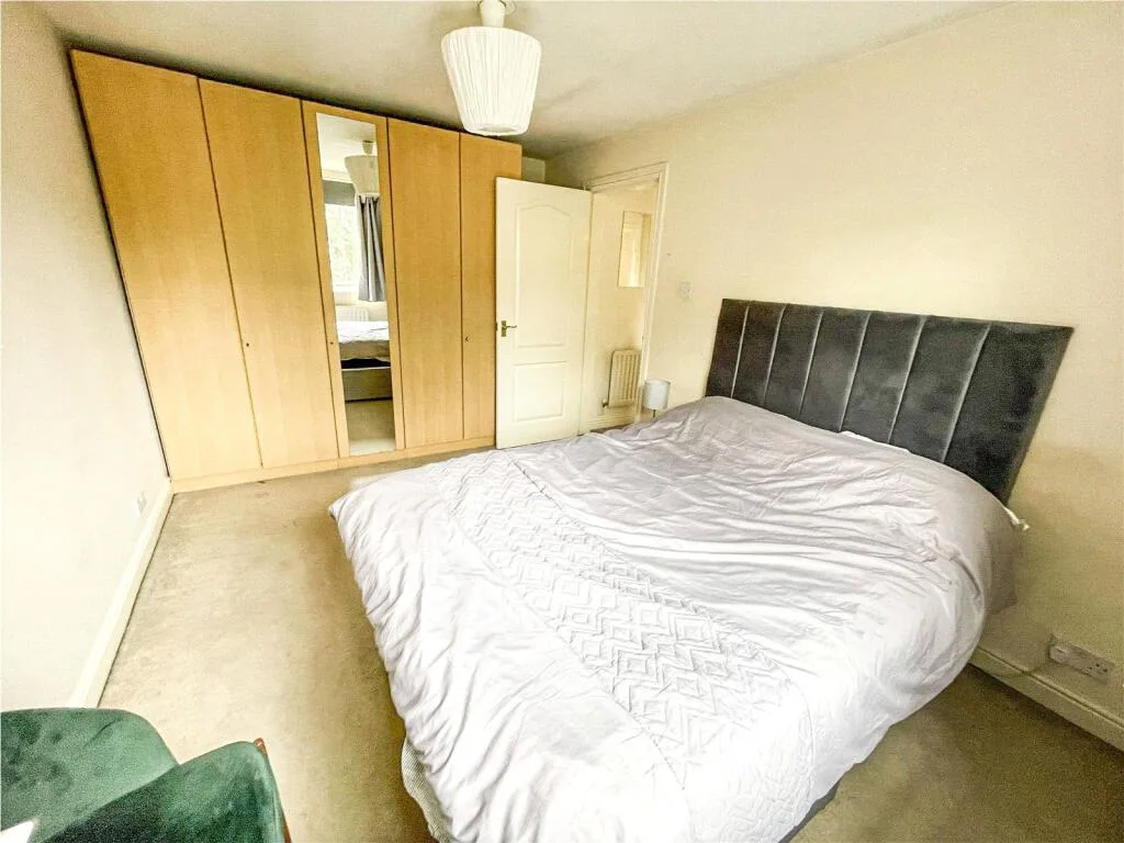 3 bedroom semi-detached house for rent