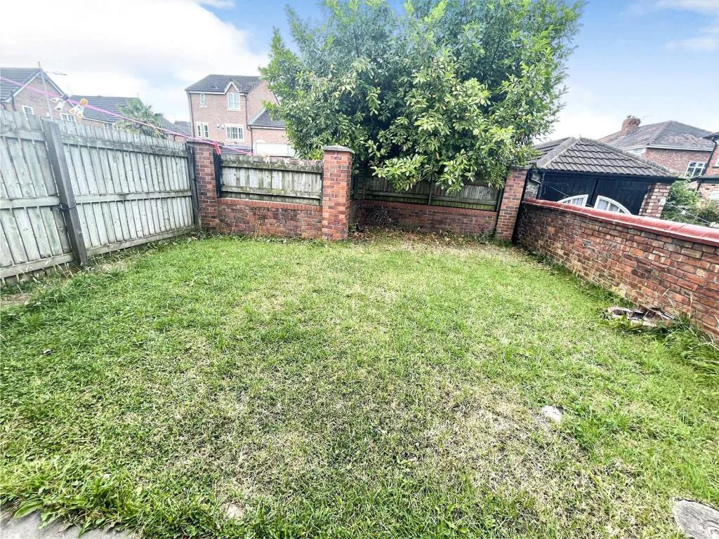 3 bedroom semi-detached house for rent