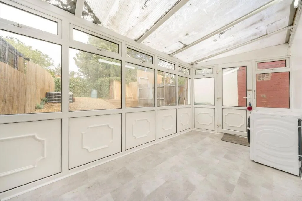 3 bedroom semi-detached house for rent