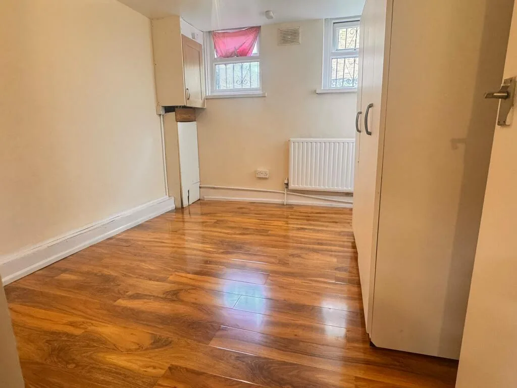 2 bedroom ground floor flat for rent