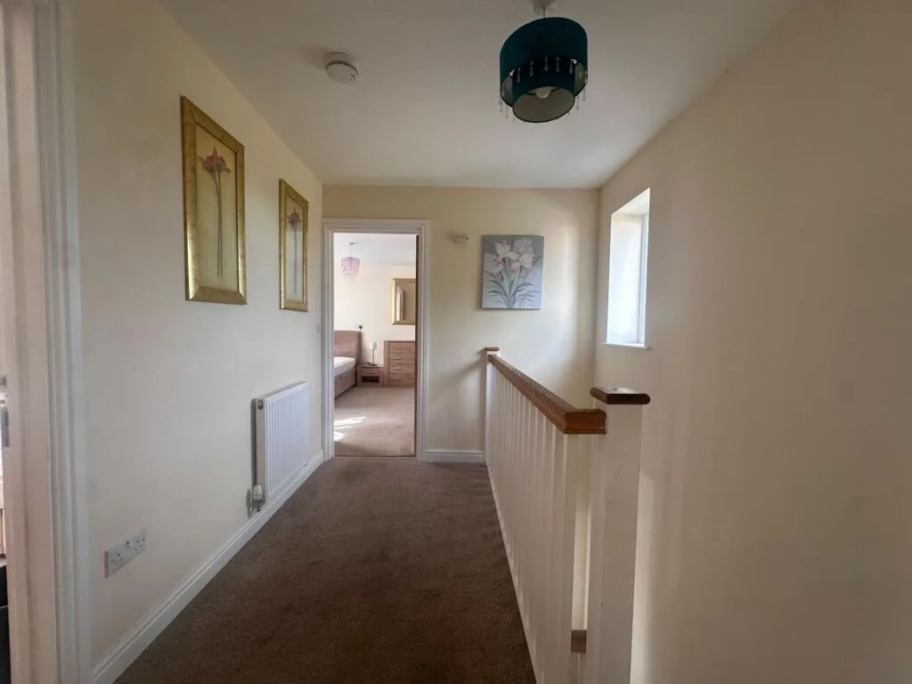 3 bedroom semi-detached house for rent