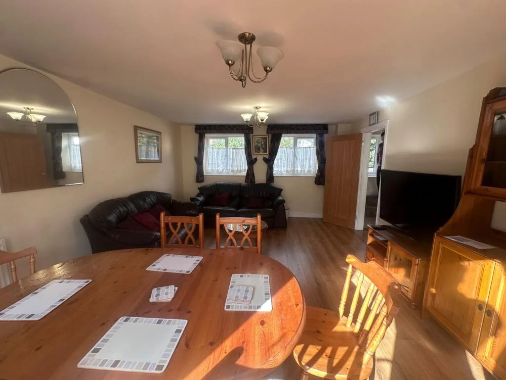 3 bedroom semi-detached house for rent