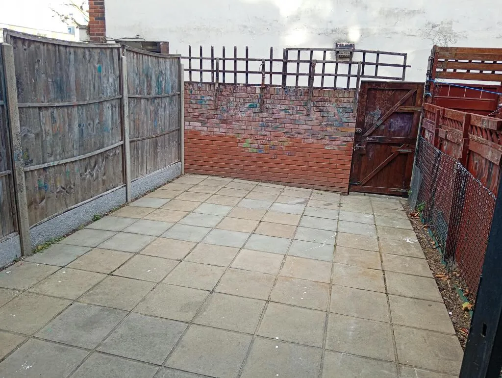 4 bedroom terraced house for rent
