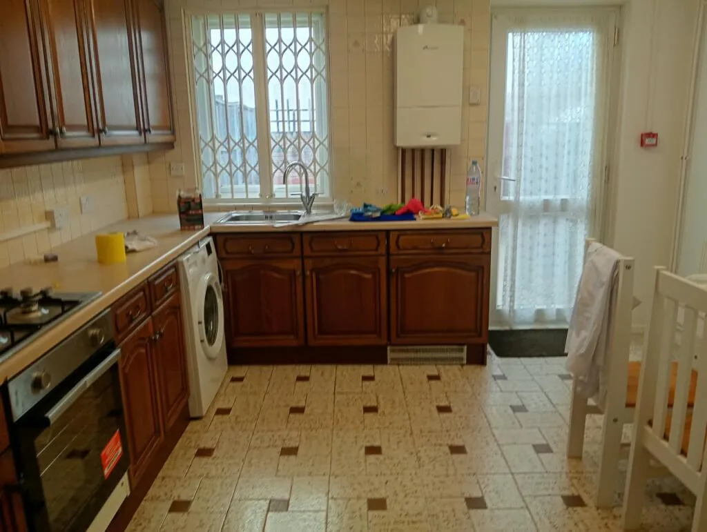 4 bedroom terraced house for rent