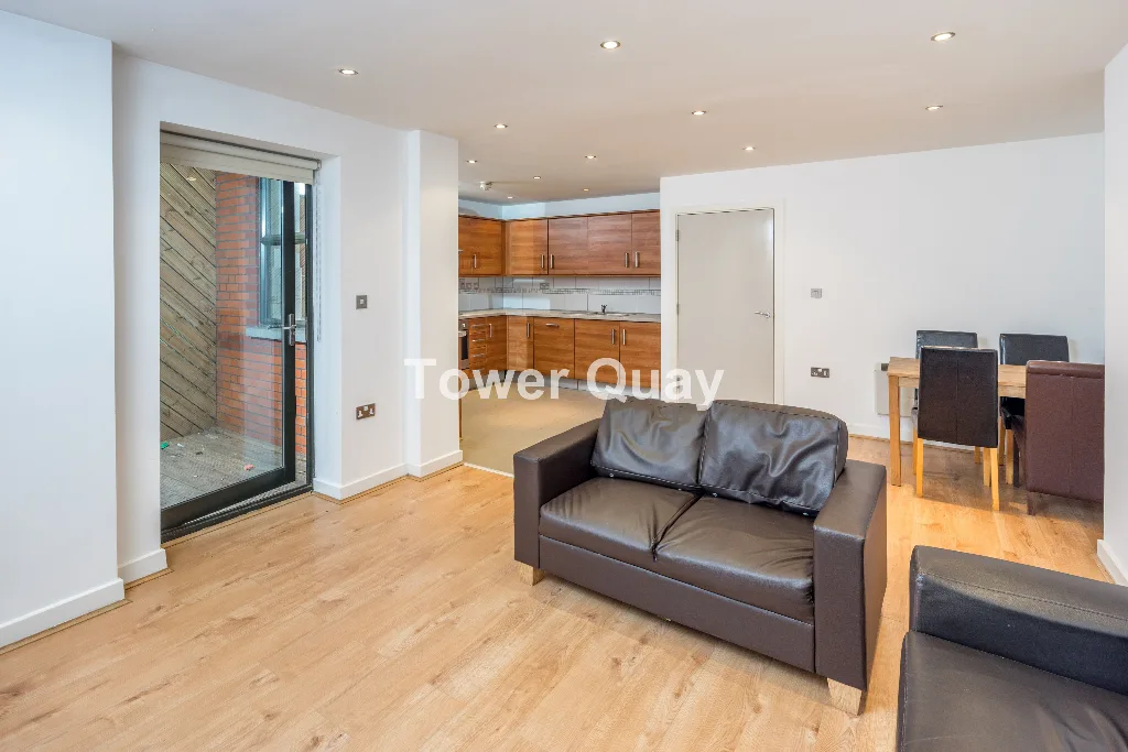3 bedroom flat for rent