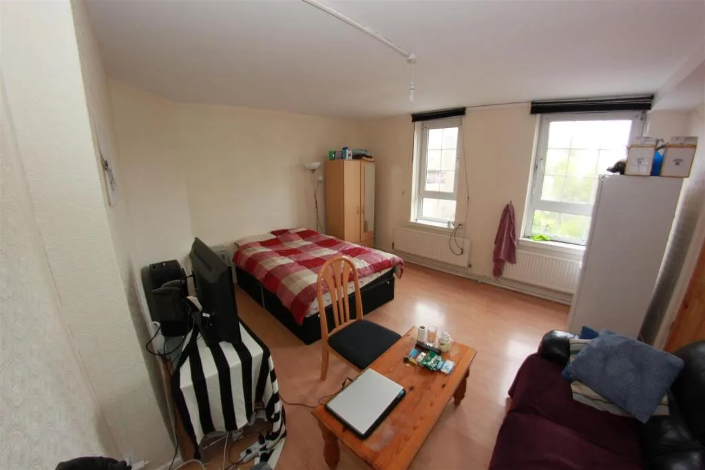 4 bedroom flat for rent