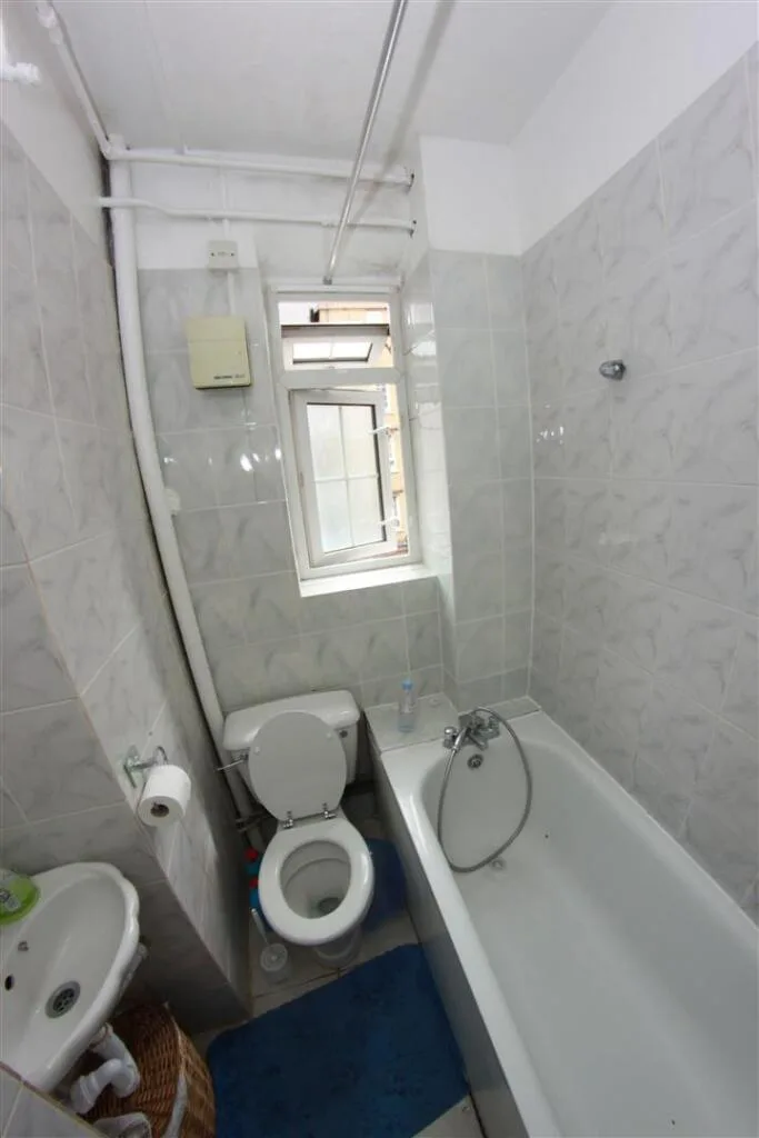 4 bedroom flat for rent