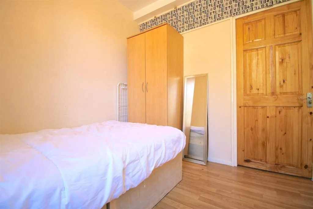 4 bedroom flat for rent