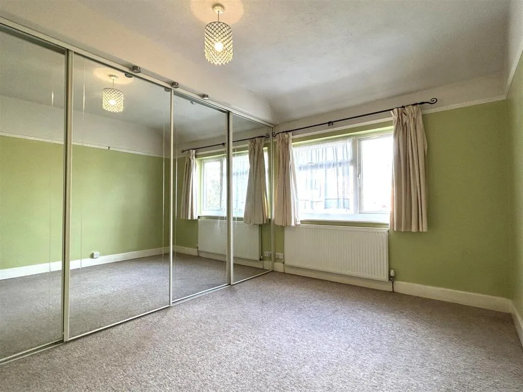 3 bedroom semi-detached house for rent