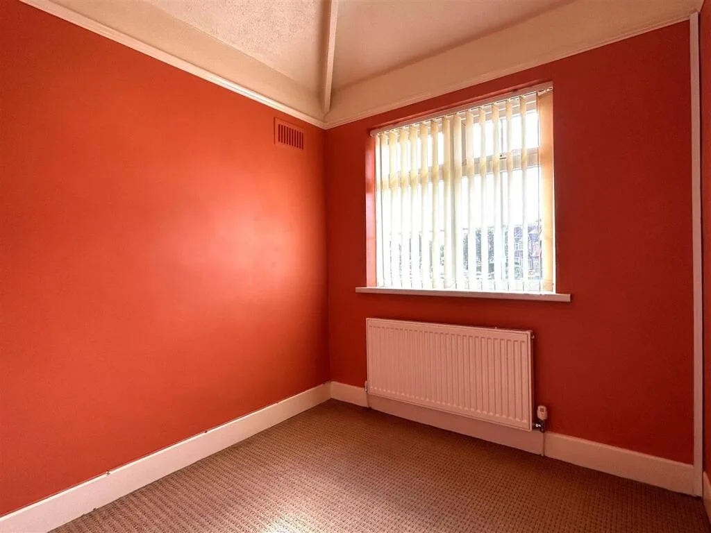 3 bedroom semi-detached house for rent