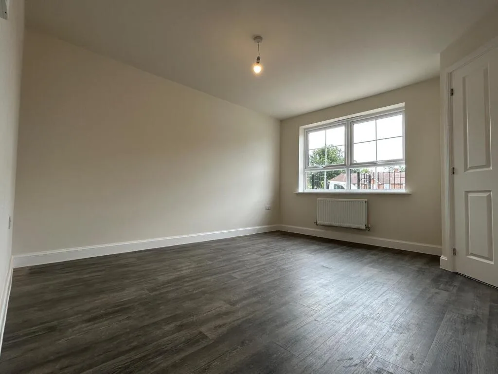3 bedroom semi-detached house for rent