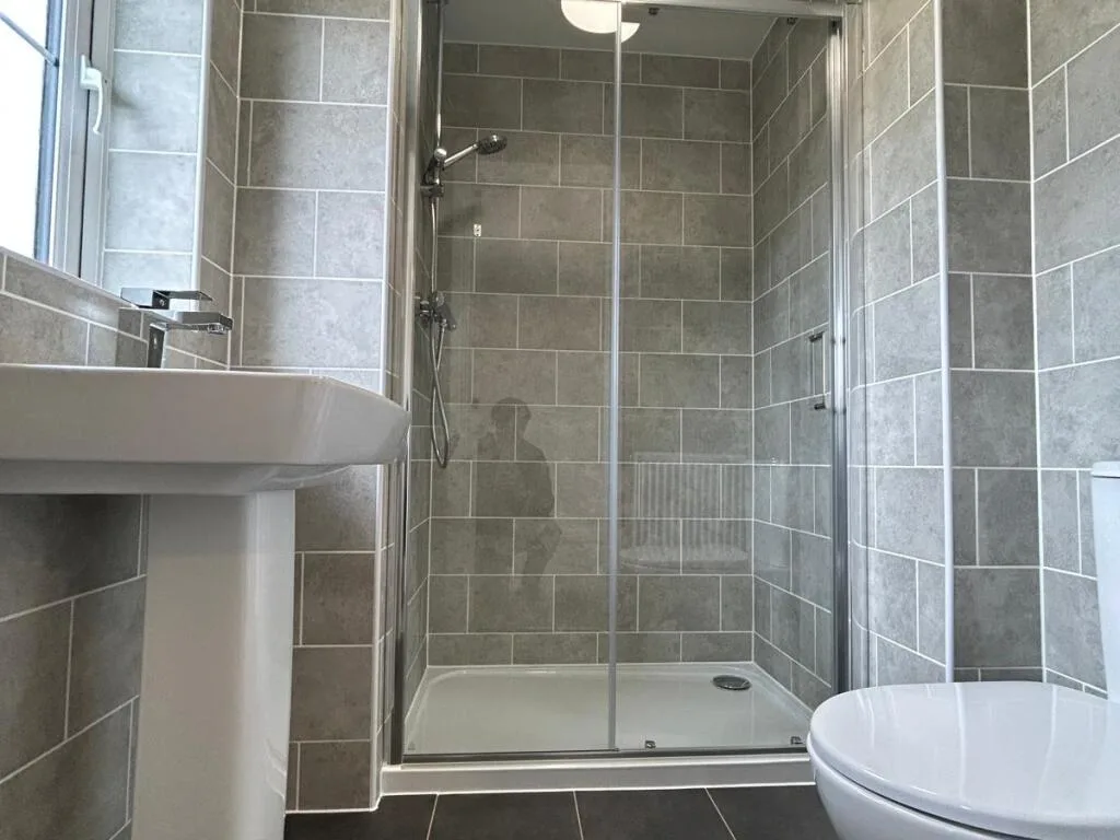 3 bedroom semi-detached house for rent