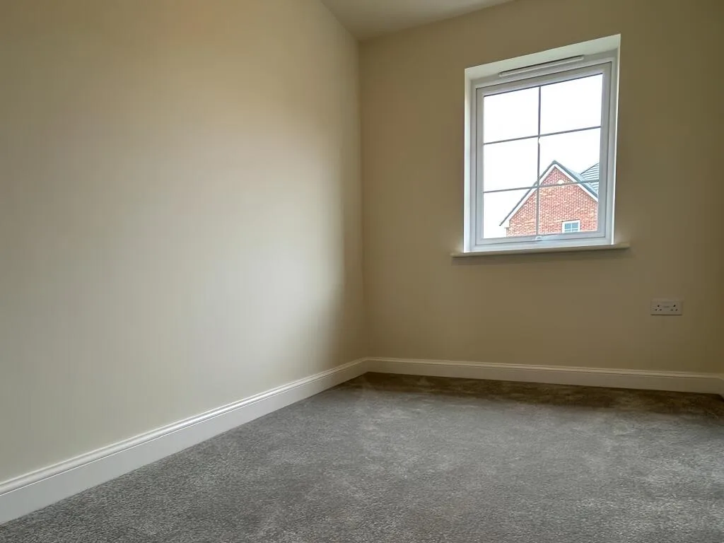 3 bedroom semi-detached house for rent
