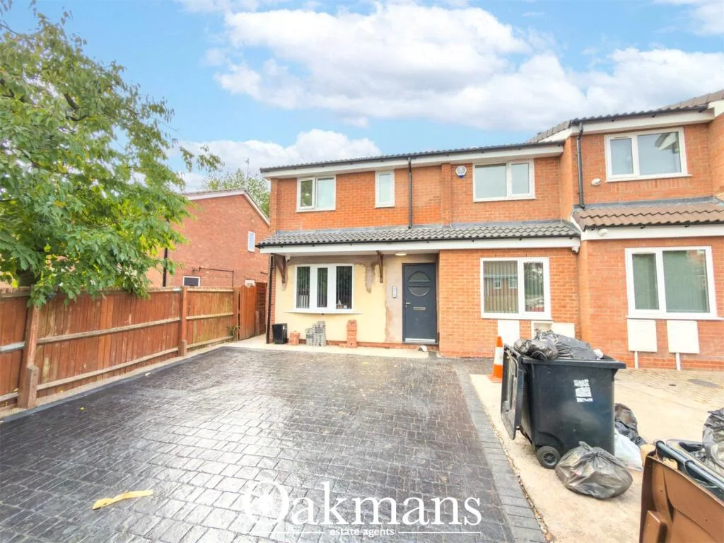 8 bedroom detached house for rent