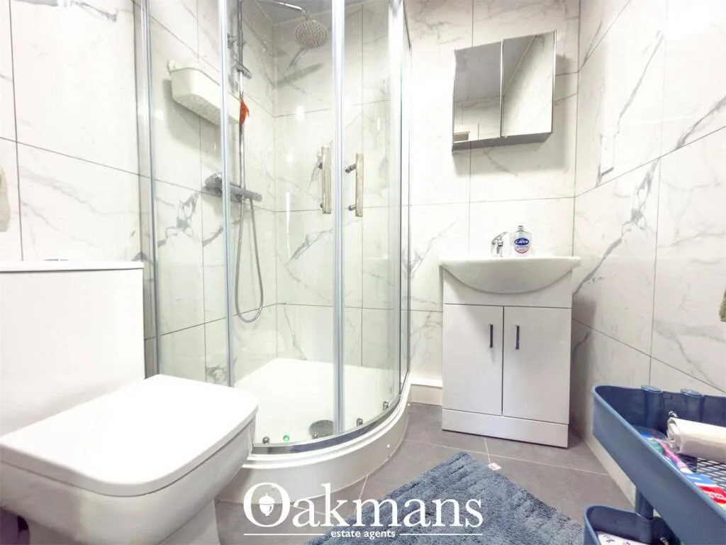 8 bedroom detached house for rent